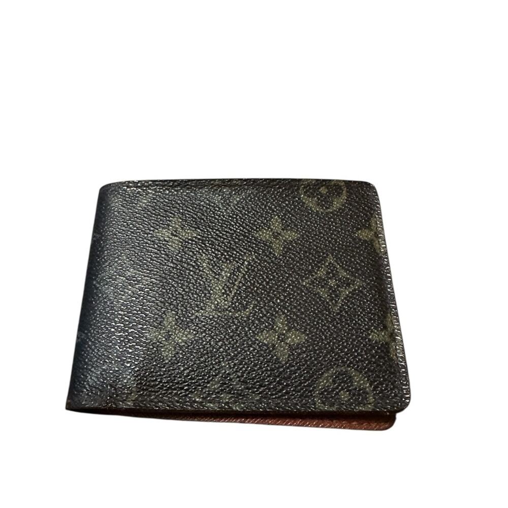 Louis Vuitton Classic Men’s Monogram Wallet
